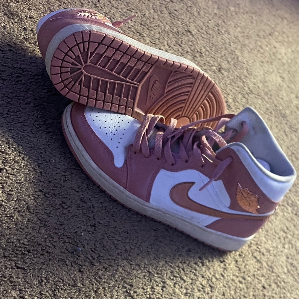 Nike High-Top Sneakers in Rose and White